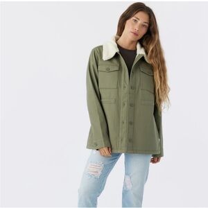 Hang Ten Women's Green Jacket with Faux Fur Collar small